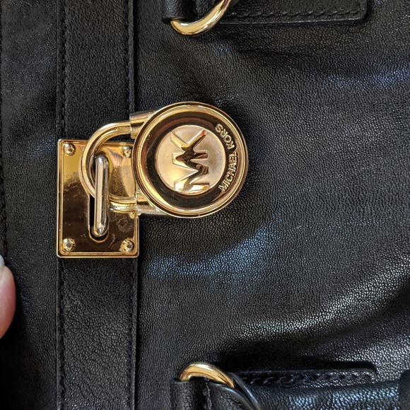 EUC Michael Kors Large Hamilton Bag - Picture 6 of 16